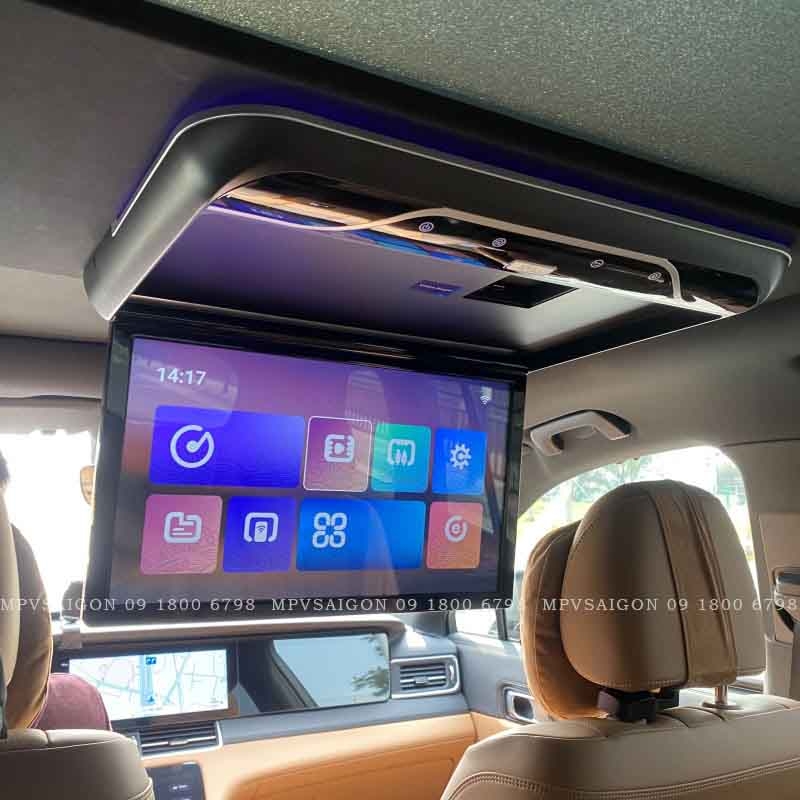 Màn hình trần Panorama cho xe cửa sổ trời toàn cảnh