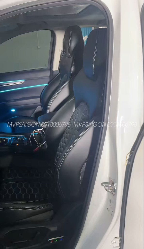 Mazda CX5 độ Combo ghế limousine thương gia con ngựa giữa