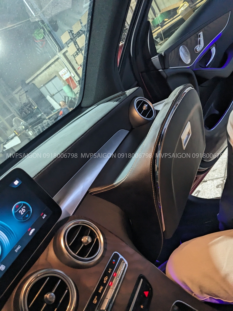 Nâng cấp bàn làm việc Mercedes Benz GLC