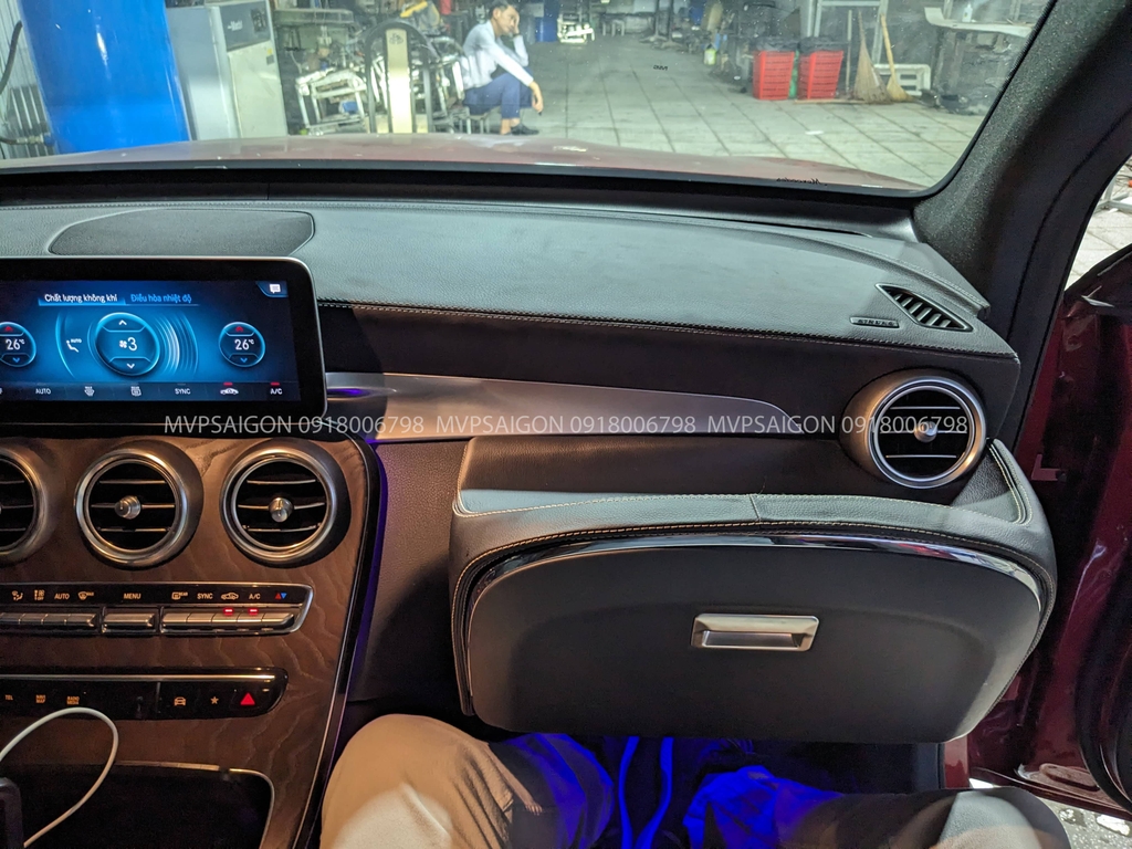 Nâng cấp bàn làm việc Mercedes Benz GLC