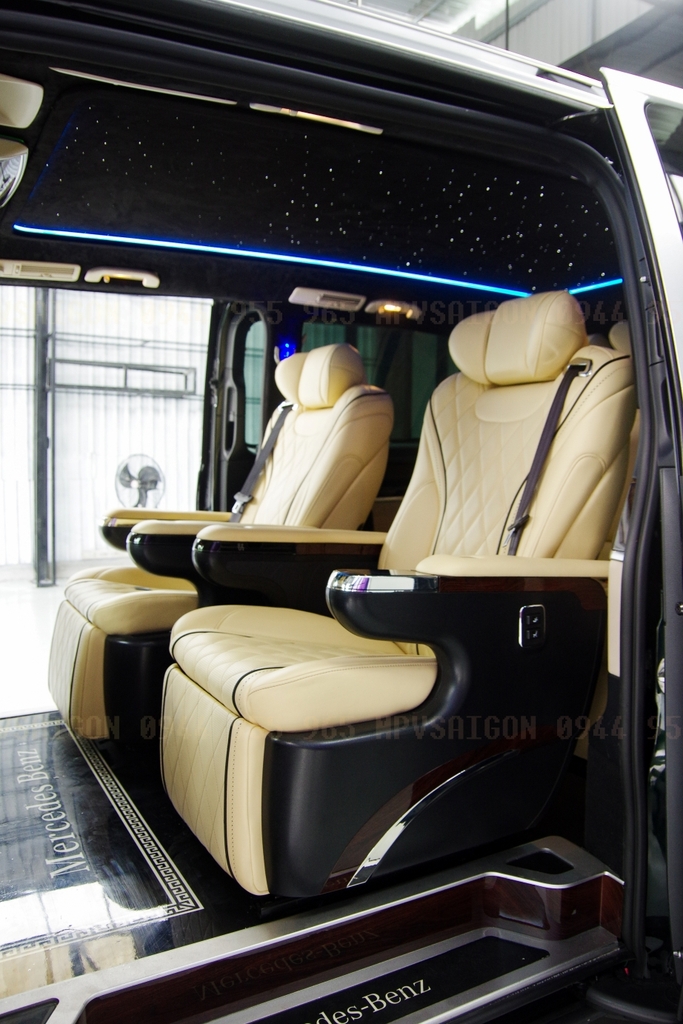 Mercedes Benz V250 độ nội thất thương gia