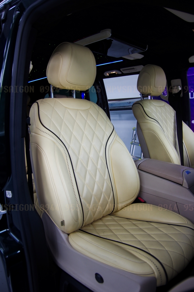 Mercedes Benz V250 độ nội thất thương gia