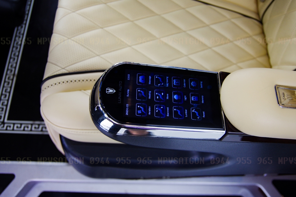 Mercedes Benz V250 độ nội thất thương gia