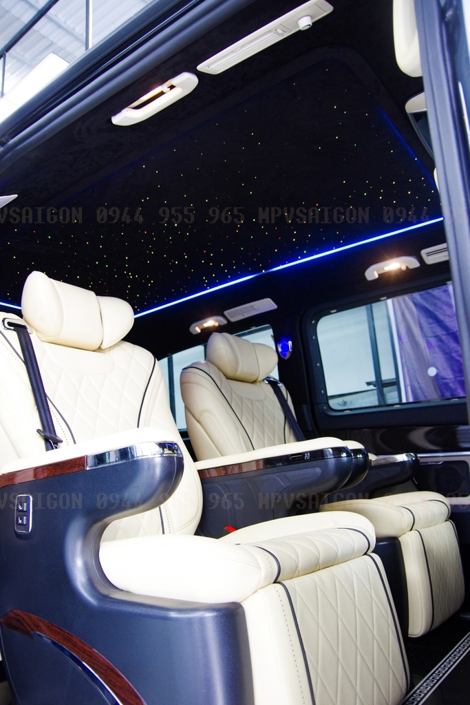 Mercedes Benz V250 độ nội thất thương gia