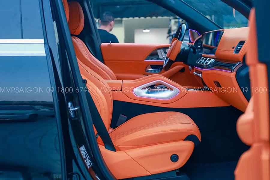 Mercedes GLS 450 và GLS600 bọc da đổi màu nội thất cam Hermes