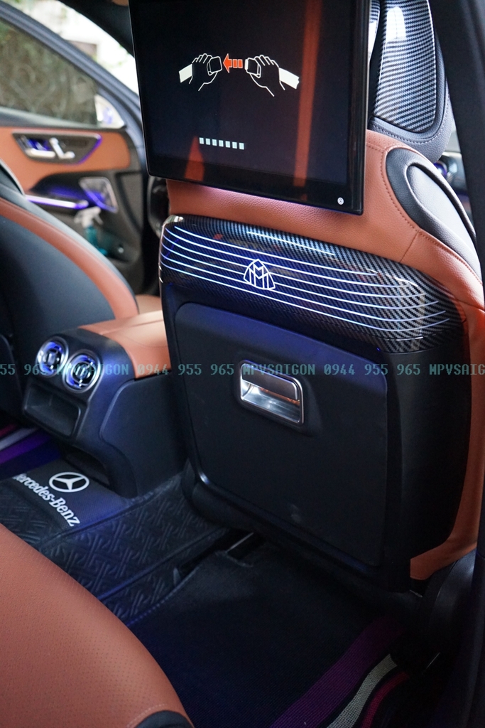 Nâng cấp bàn xếp lưng ghế Benz C-class C300