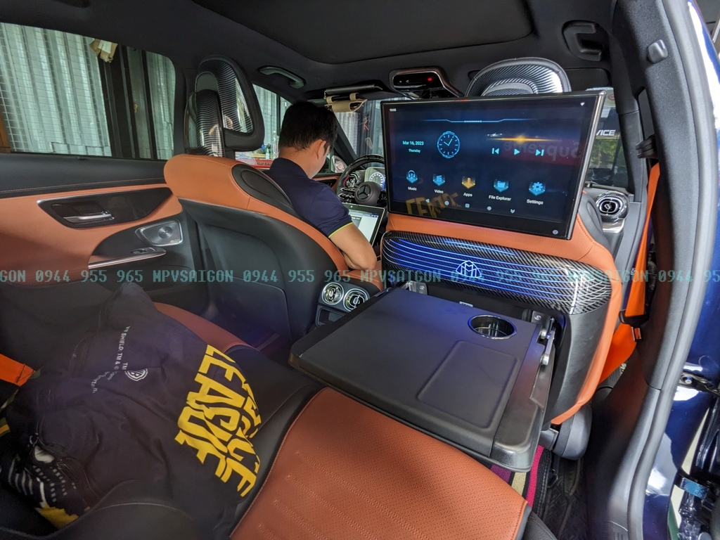 Nâng cấp bàn xếp lưng ghế Benz C-class C300