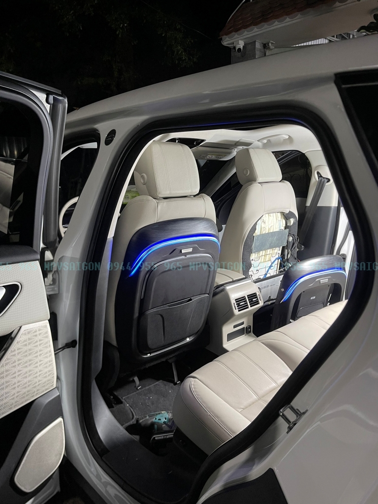 Nâng cấp bàn xếp lưng ghế Range Rover Velar
