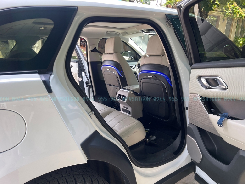 Nâng cấp bàn xếp lưng ghế Range Rover Velar