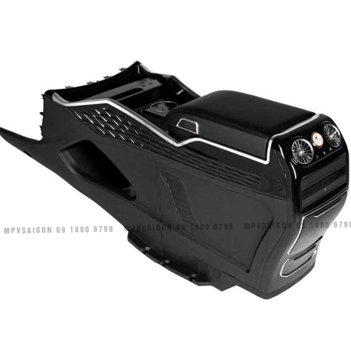 Con ngựa bệ tì tay Mercedes Benz V250 mẫu 2025