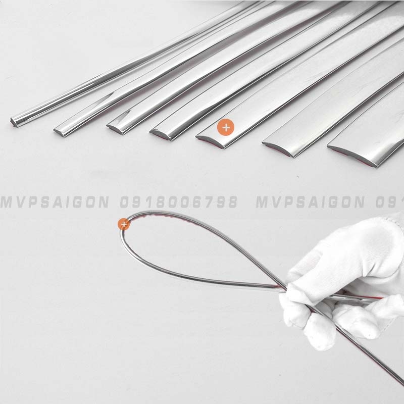 Nâng cấp bộ nẹp chân kính Benz V250 chrome và titan