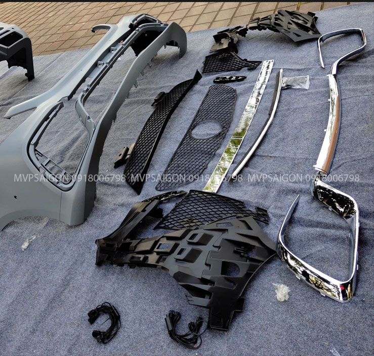 Nâng cấp body Kit Vito V250 V-class lên bản Triumph Maybach