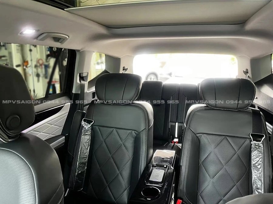 Volkswagen Teramont nâng cấp combo ghế limousine và con ngựa tủ lạnh