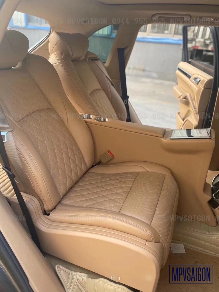 Porsche Cayenne nâng cấp ghế thương gia Limousine