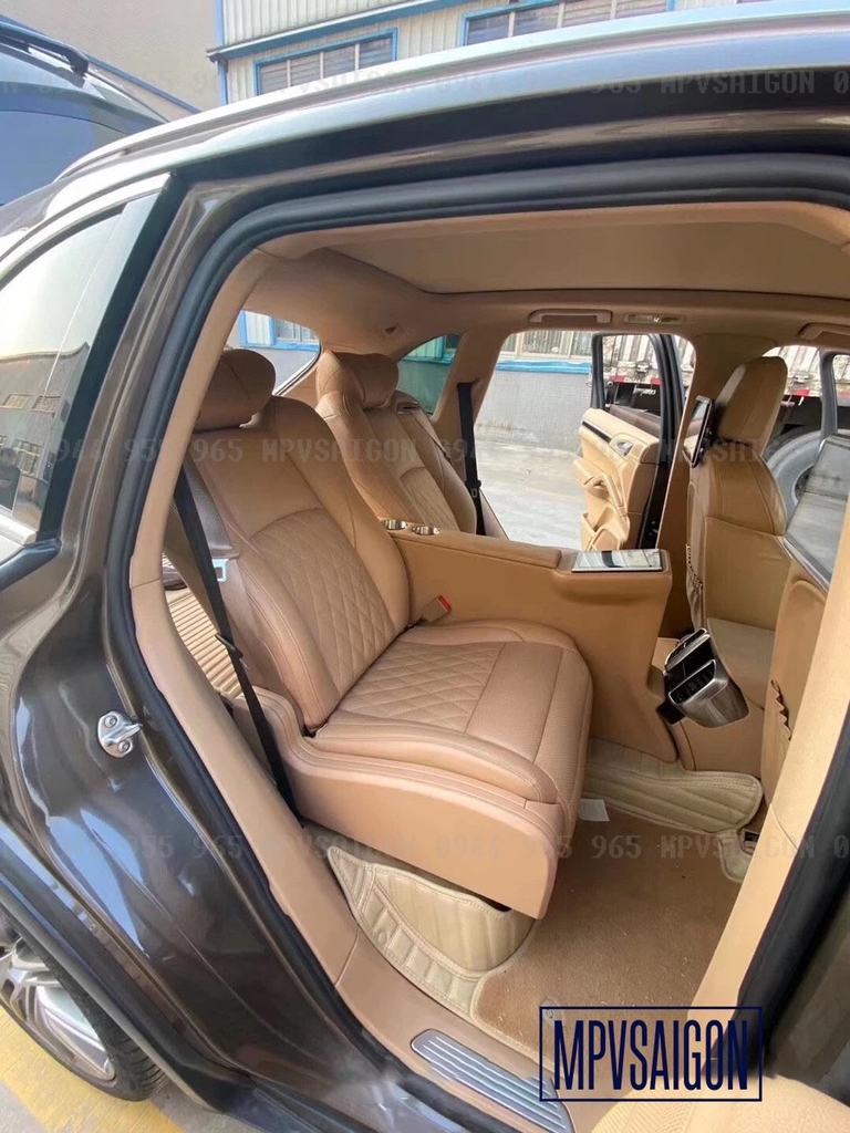 Porsche Cayenne nâng cấp ghế thương gia Limousine