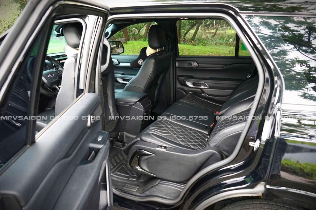 Nâng cấp ghế Limousine Ford Everest 2025: kinh nghiệm và báo giá mới nhất