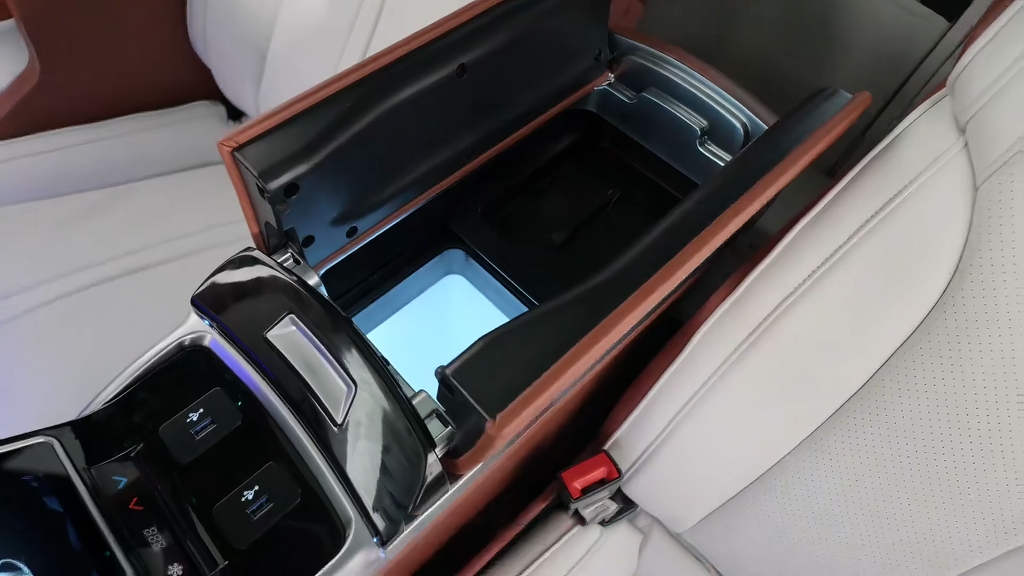 Nâng cấp Limousine thương gia Hyundai Palisade