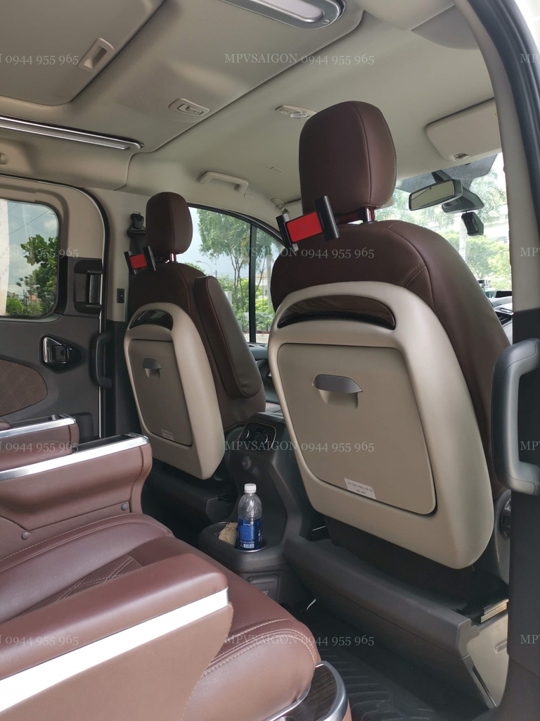 Độ nội thất Ford Tourneo Limousine thương gia cao cấp
