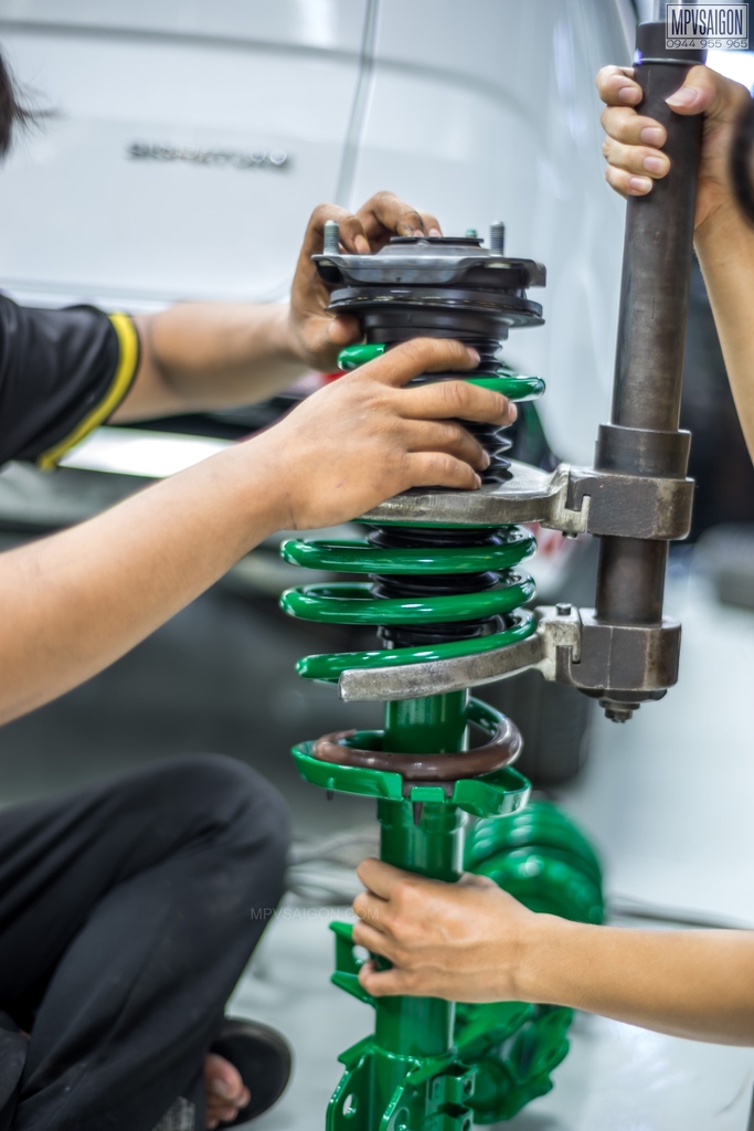 Nâng cấp phuộc Tein Japan Kia Carnival 2024 2025 - Giải pháp giúp xe êm ái bớt chòng chành