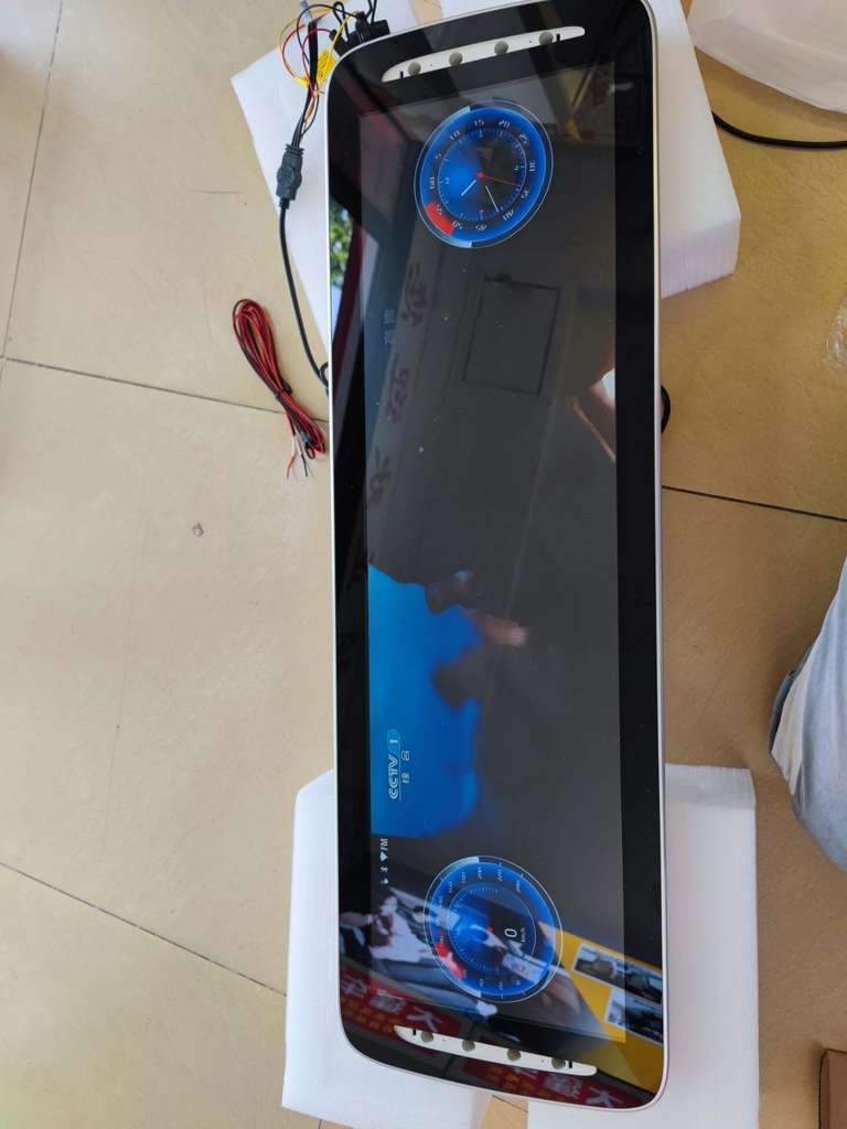 Nâng cấp Toyota Alphard bản thương gia 4 chỗ có vách ngăn