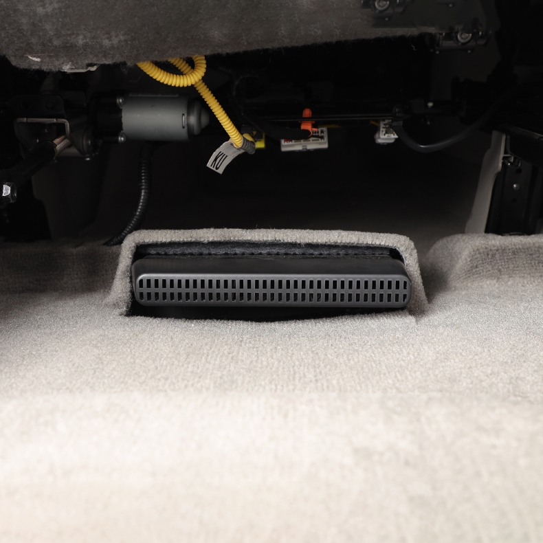 Nắp chụp bảo vệ cửa gió sàn Hyundai Custin