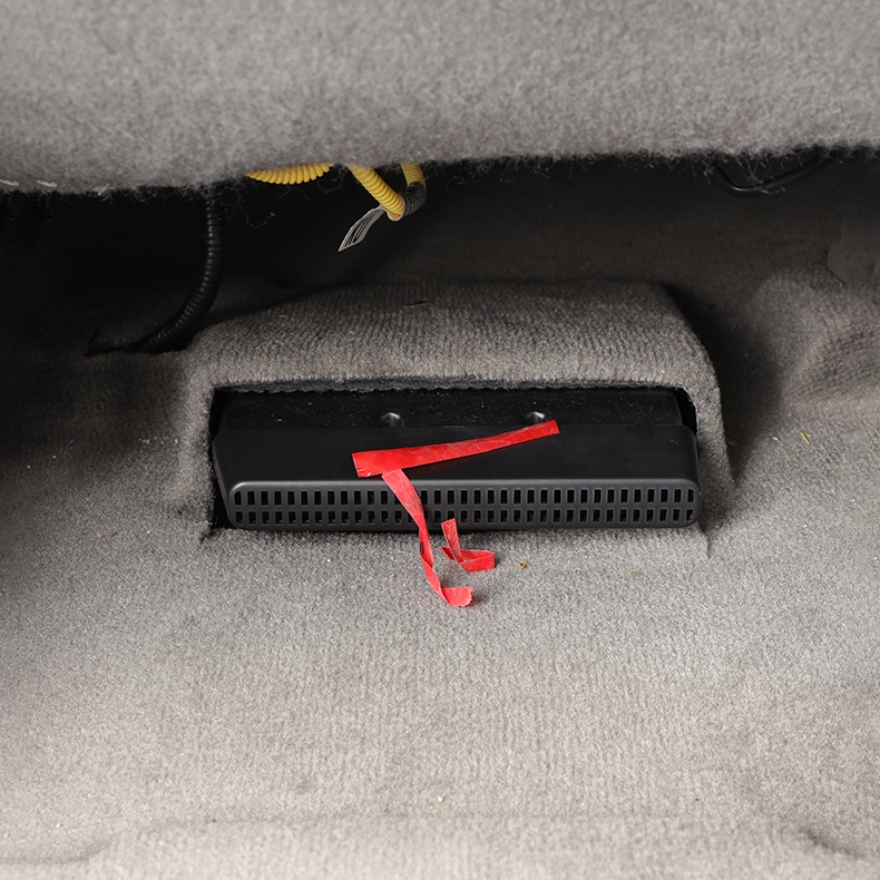 Nắp chụp bảo vệ cửa gió sàn Hyundai Custin