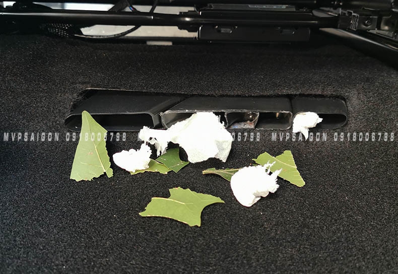 Nắp nhựa che cửa gió sàn Volkswagen Viloran