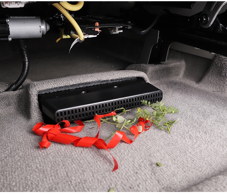 Nắp nhựa che cửa gió sàn Hyundai Custin 2023 ( bộ 2 cái )