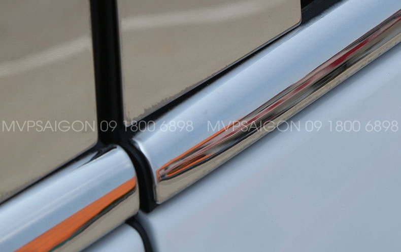 Nẹp chân kiếng Hyundai Custin