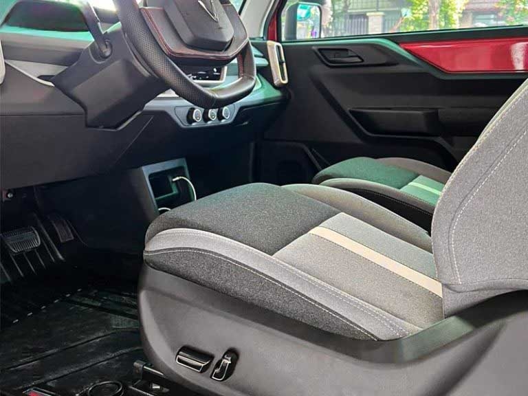 NÂNG CẤP GHẾ CHỈNH ĐIỆN VINFAST VF3 VỚI HỆ THỐNG MỘT CHẠM