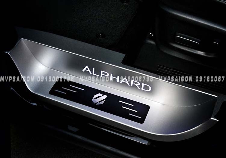 Ốp bậc lên xuống hợp kim nhôm dành cho Toyota Alphard