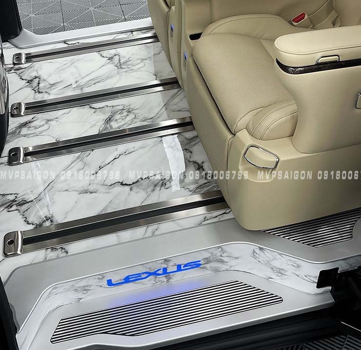 Ốp bậc lên xuống hợp kim nhôm dành cho Toyota Alphard