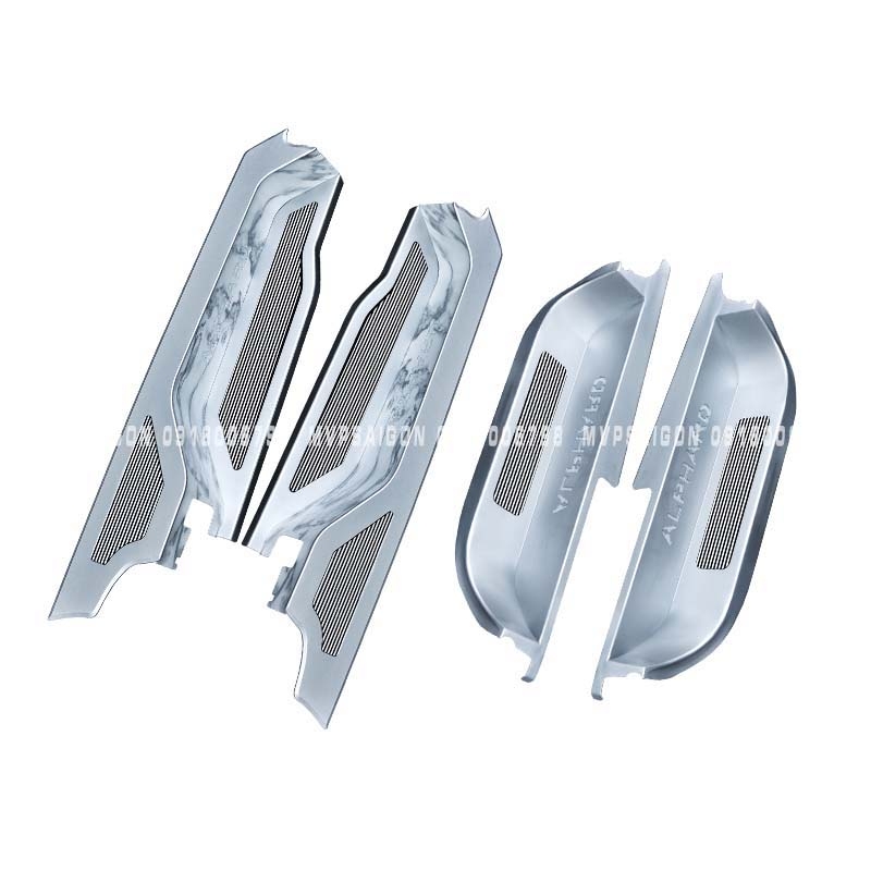 Ốp bậc lên xuống hợp kim nhôm dành cho Toyota Alphard