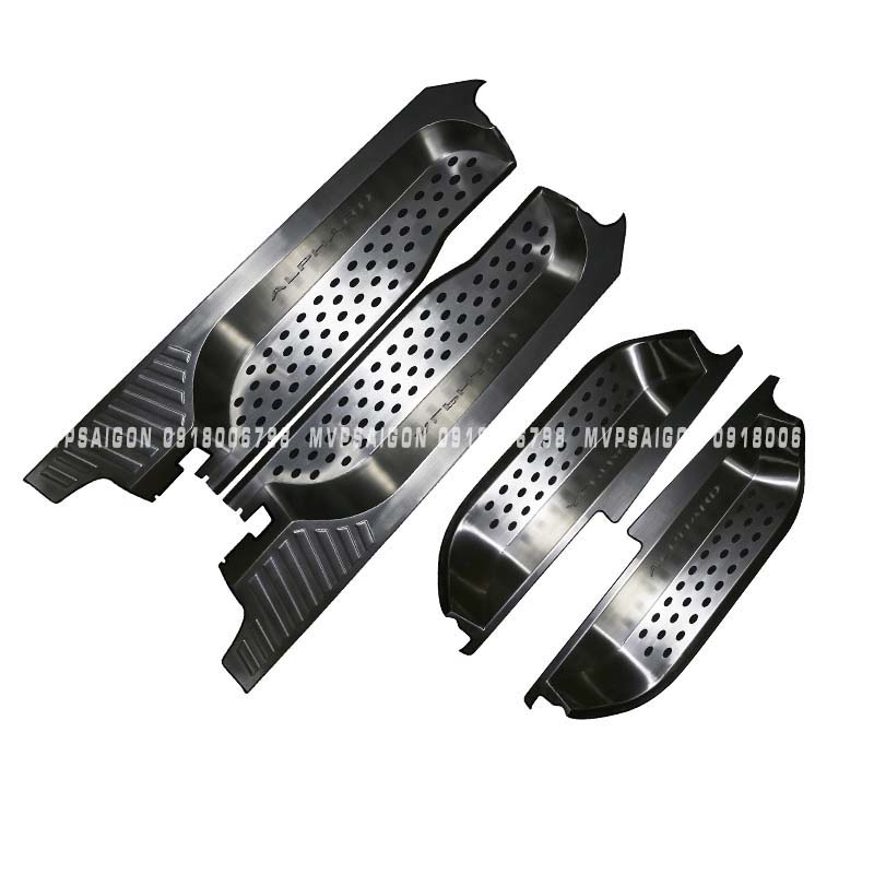 Ốp bậc lên xuống hợp kim nhôm dành cho Toyota Alphard