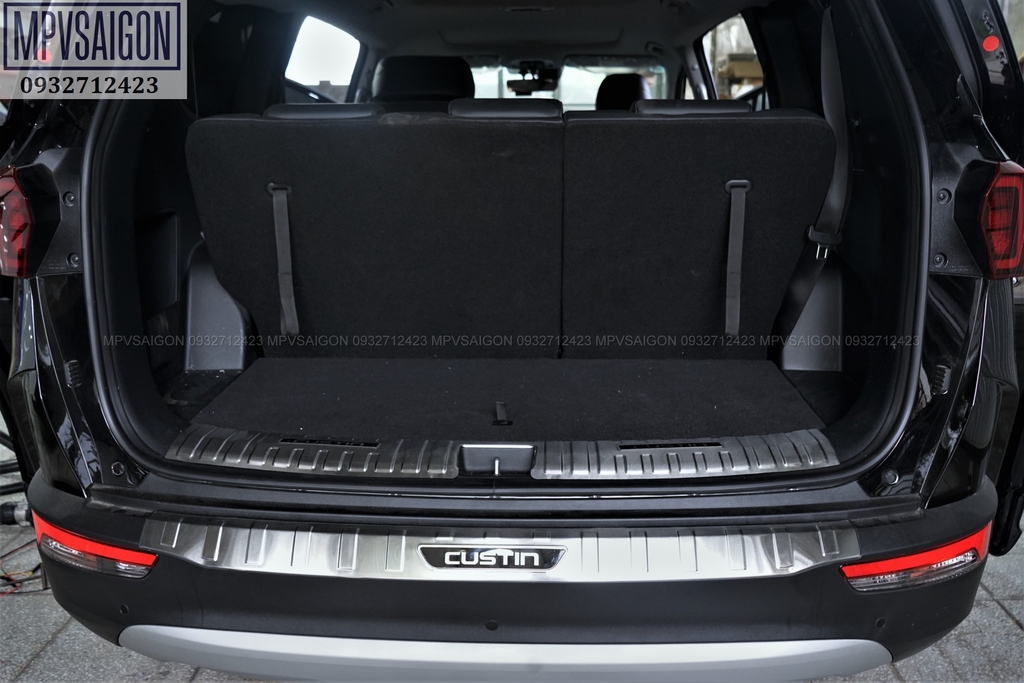 Ốp bệ bước - Cốp Hyundai Custin