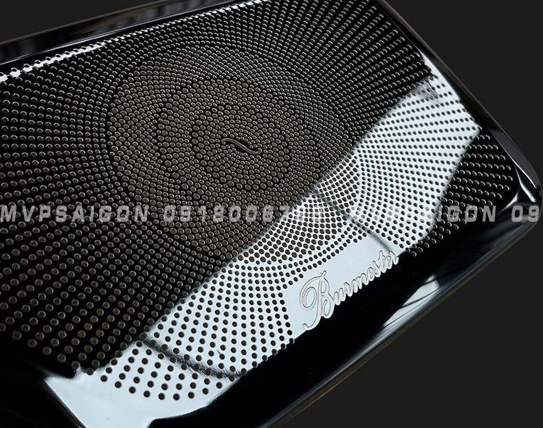 Ốp loa titan Mercedes Benz V250