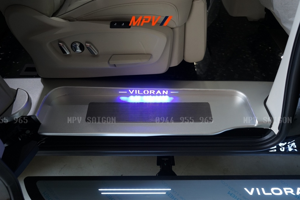 Ốp nhôm chống trầy bậc lên xuống có LED xe Viloran