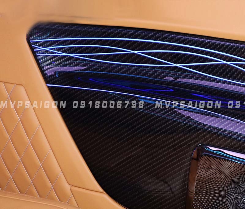 Ốp nội thất carbon LED dòng nước streaming Benz V250 mẫu mới nhất