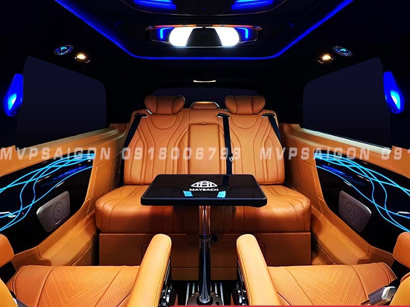 Ốp nội thất carbon LED dòng nước streaming Benz V250 mẫu mới nhất