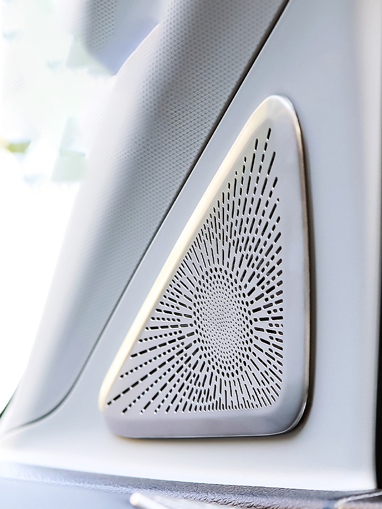 Ốp trang trí loa Hyundai Custin