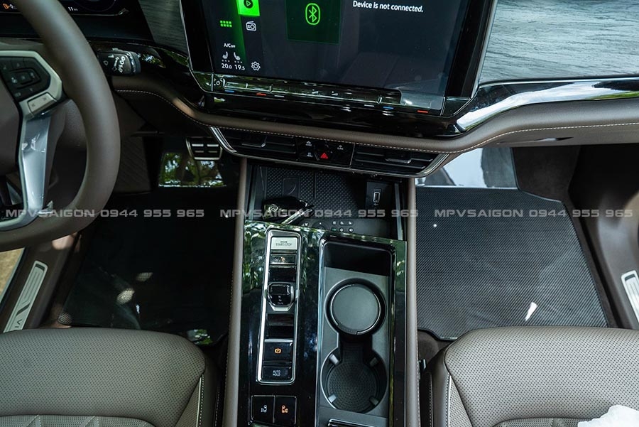 Sàn Carbon cho Volkswagen Viloran 2024 sản xuất tại MPVSAIGON