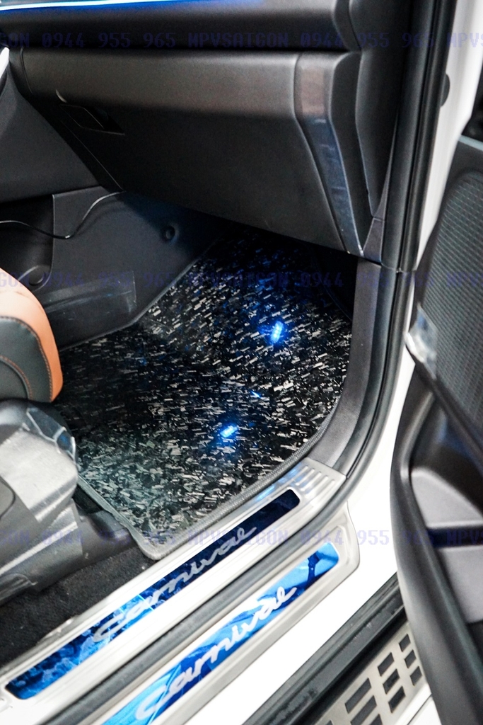 Sàn Carbon cho Kia Carnival 8 chỗ 7 chỗ: Báo giá và kinh nghiệm lựa chọn mới nhất