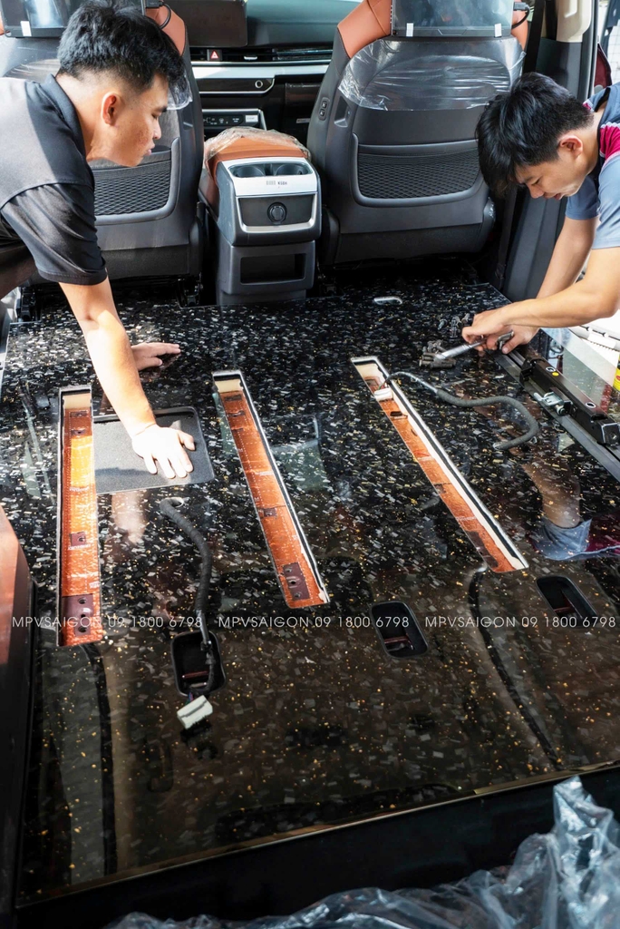 SÀN FORGED CARBON LÁ VÀNG DÀNH CHO NEW KIA CARNIVAL 2024 2025