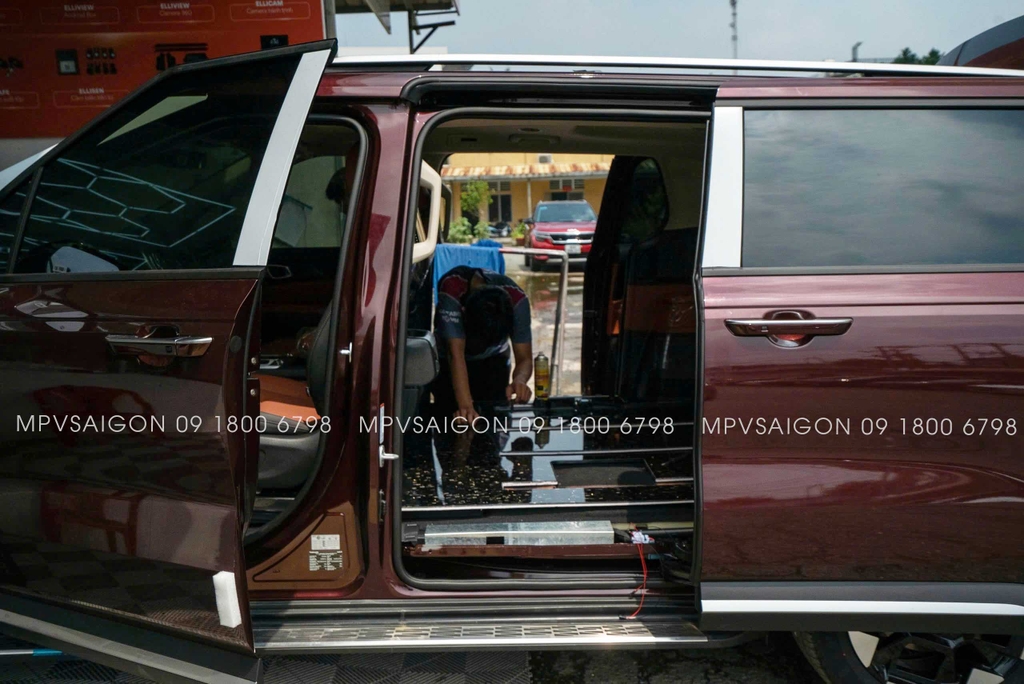 SÀN FORGED CARBON LÁ VÀNG DÀNH CHO NEW KIA CARNIVAL 2024 2025