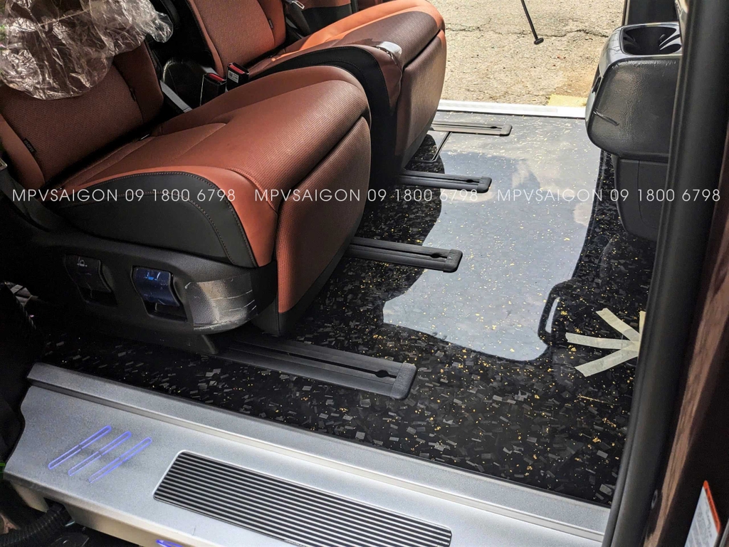 Sàn Carbon LOGO LED -KIA Carnival 2024 2025: báo giá cạnh tranh nhất