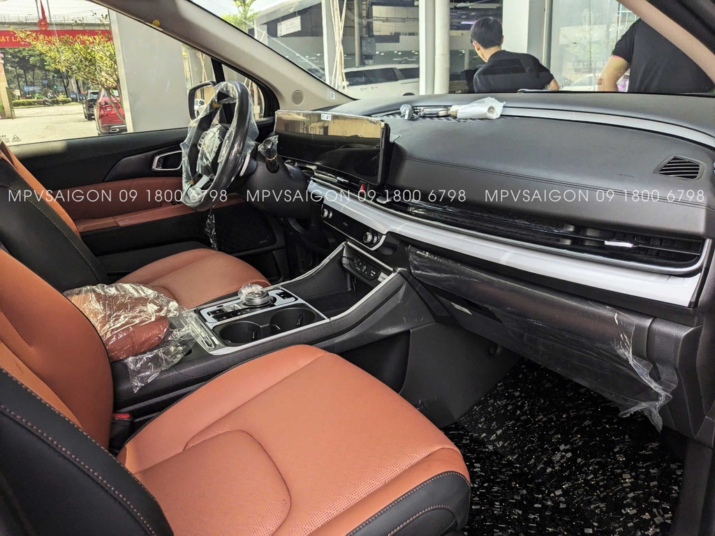 SÀN FORGED CARBON LÁ VÀNG DÀNH CHO NEW KIA CARNIVAL 2024 2025