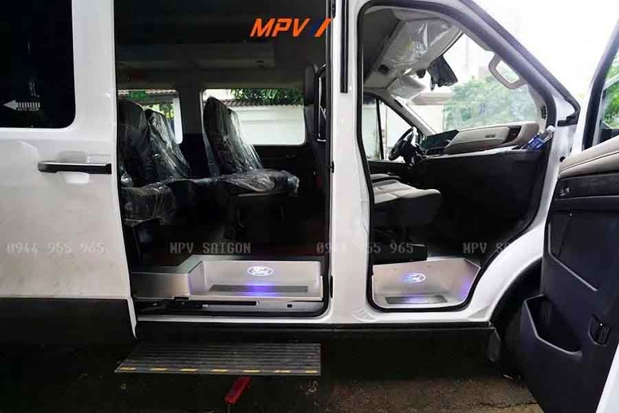 Sàn SPC vân gỗ Ford Transit