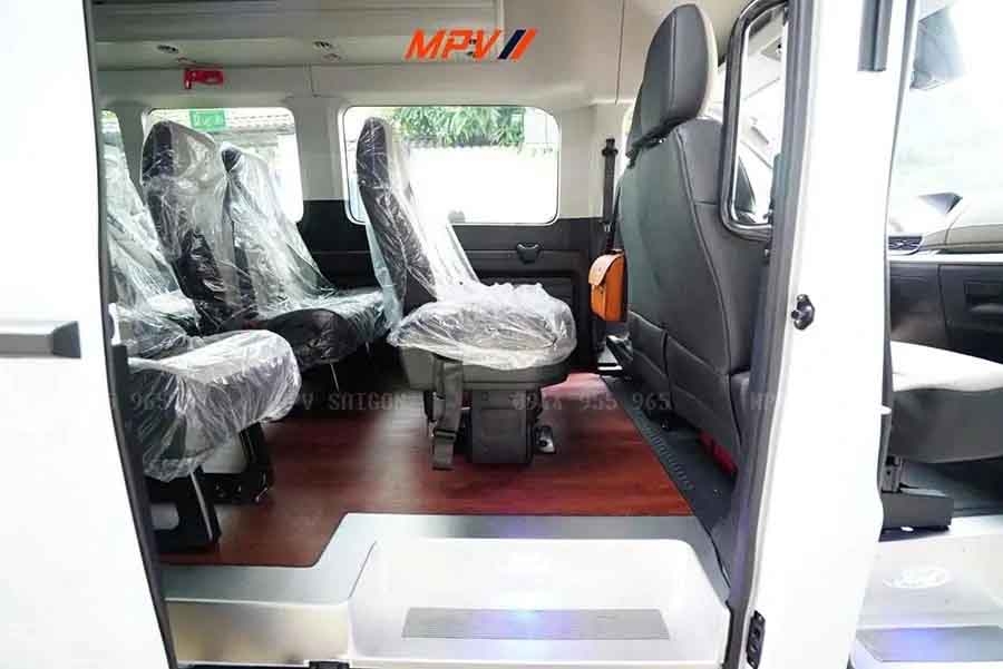 Sàn SPC vân gỗ Ford Transit