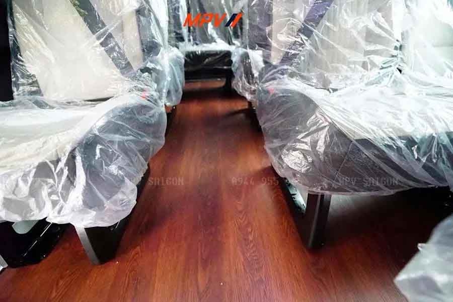 Sàn SPC vân gỗ Ford Transit