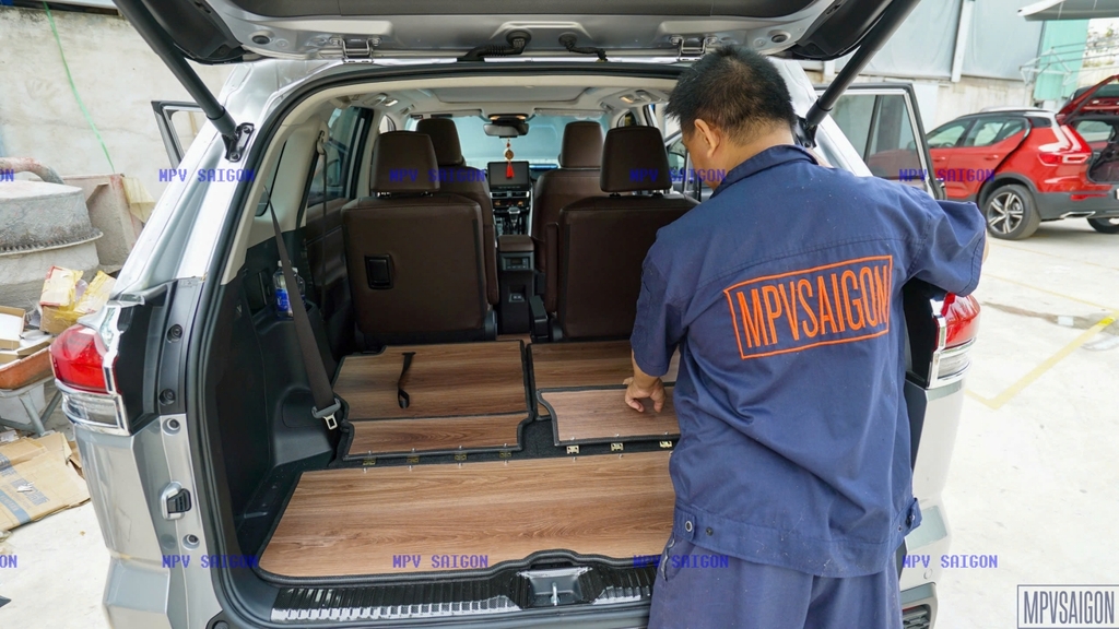 Sàn gỗ SPC Toyota Innova Cross 2025